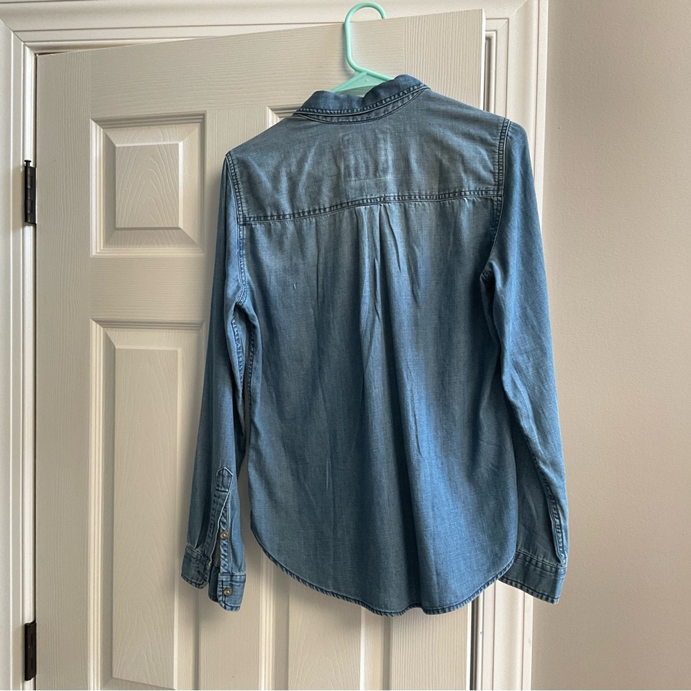 NWT! Abercrombie & Fitch Light Blue Denim Shirt SzS - Picture 3 of 3